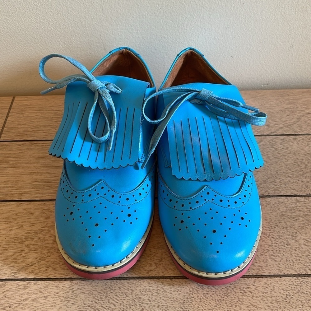 6th & Madison Blue brogue shoes SZ 33 US 2/2.5 - Picture 3 of 8